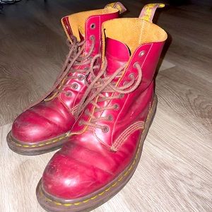 Dr. Martens
1460 VINTAGE MADE IN ENGLAND